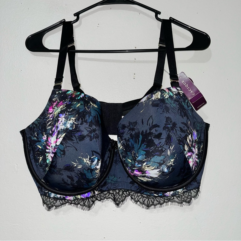 NWT cacique size 42F bra